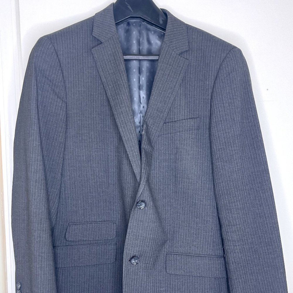 Men's Gray Blazer (Pinstriped)